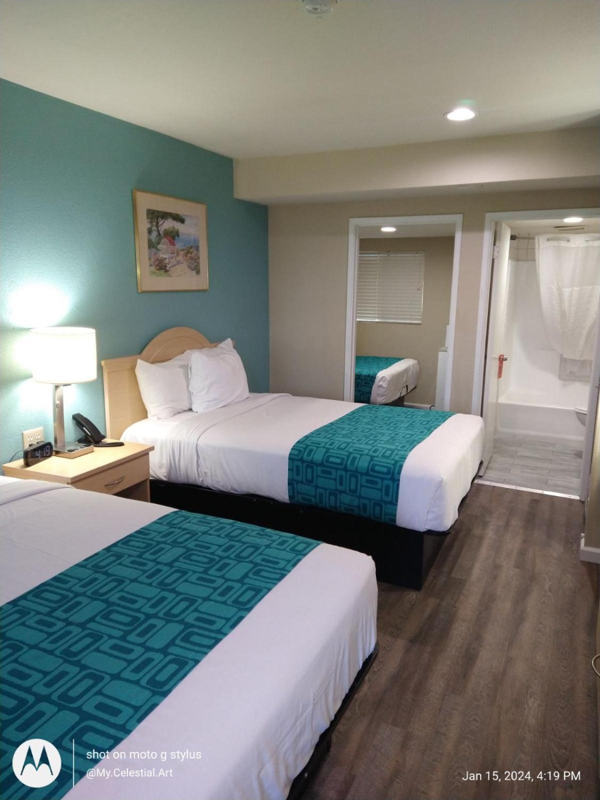 Howard Johnson by Wyndham Santa Cruz Beach Boardwalk Zewnętrze zdjęcie