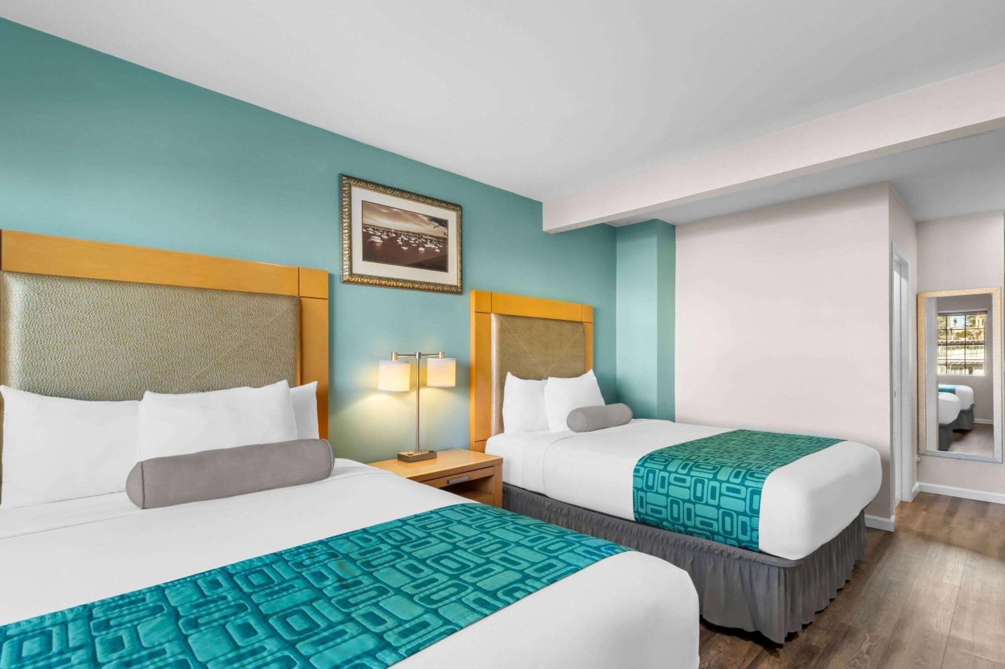Howard Johnson by Wyndham Santa Cruz Beach Boardwalk Zewnętrze zdjęcie