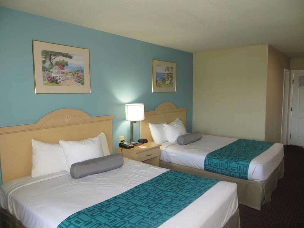 Howard Johnson by Wyndham Santa Cruz Beach Boardwalk Zewnętrze zdjęcie