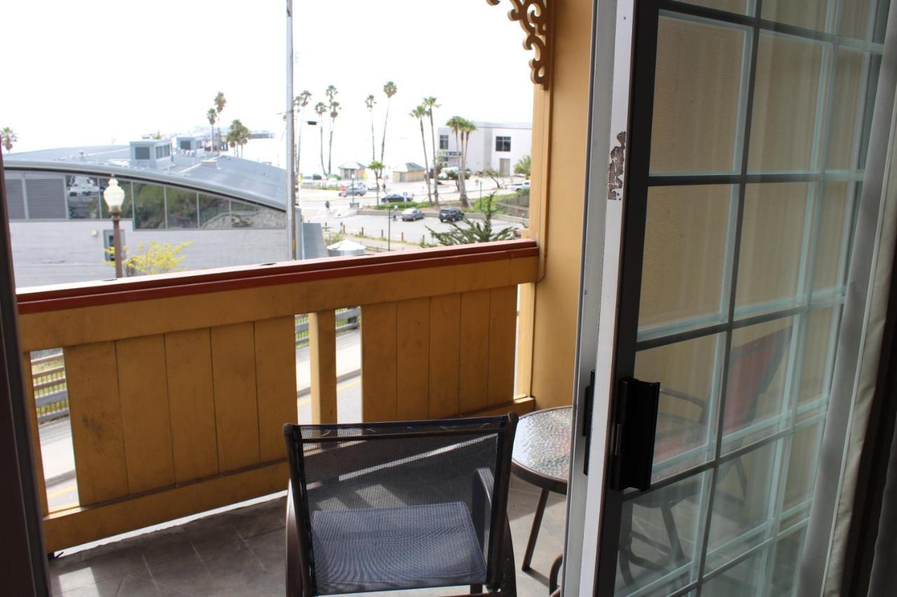 Howard Johnson by Wyndham Santa Cruz Beach Boardwalk Zewnętrze zdjęcie